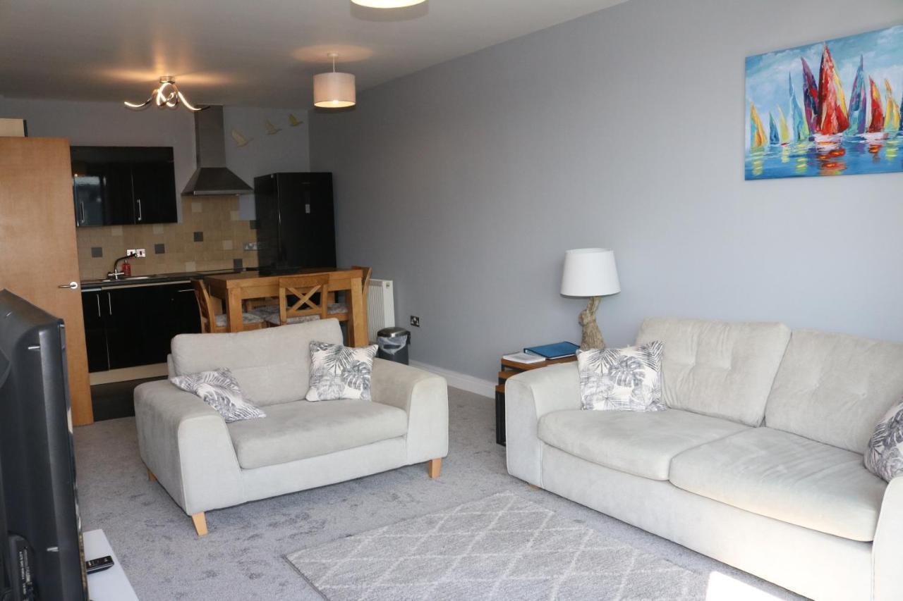Apartment Brittany Street, *