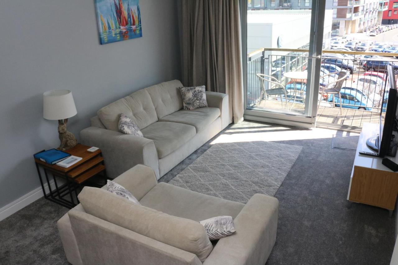 Apartment Brittany Street, *